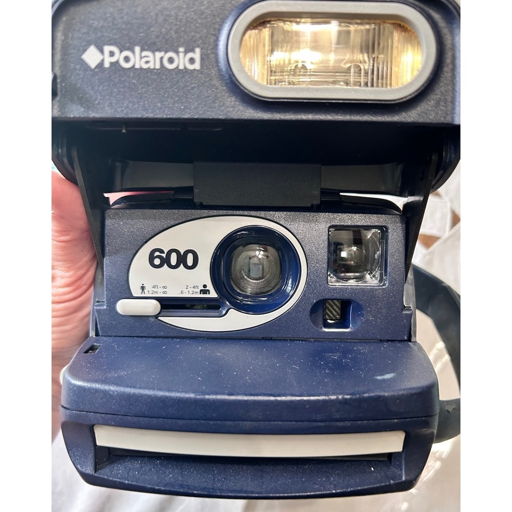 Polaroid 600 Blue Instant Film Camera w/ Built-In Flash Vintage Style *UNTESTED*